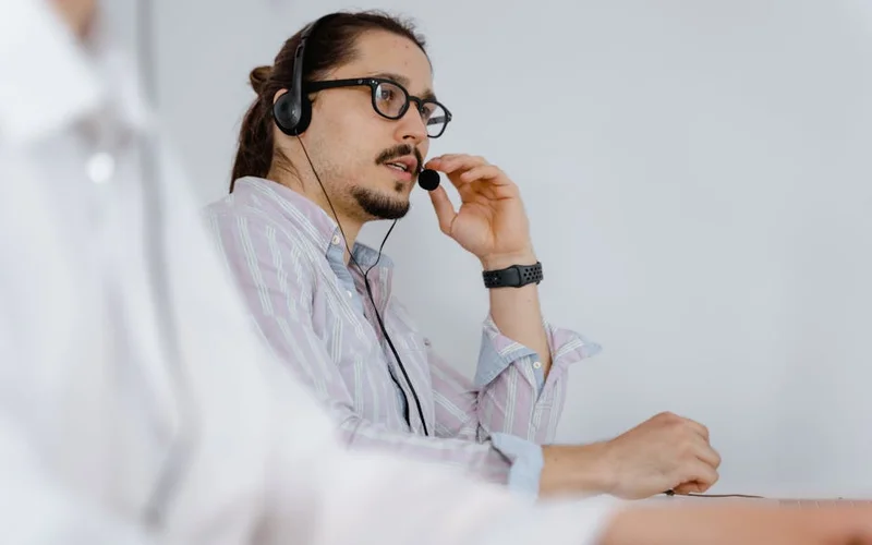 AI Customer Support Agent ROI Calculation Guide (2025)